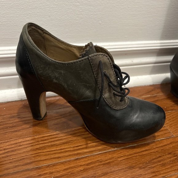 London Fly Girl booties - Picture 3 of 6